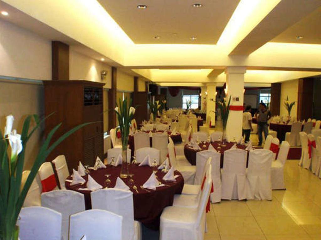 Cherry Blossoms Hotel Manila Ngoại thất bức ảnh