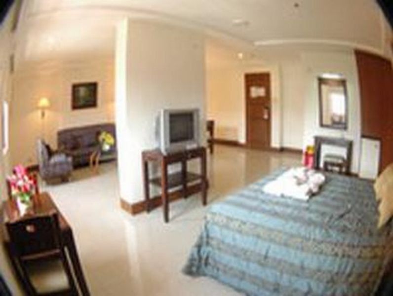 Cherry Blossoms Hotel Manila Ngoại thất bức ảnh