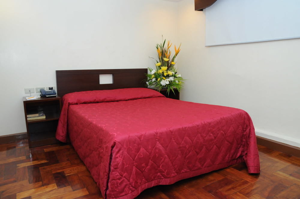 Cherry Blossoms Hotel Manila Ngoại thất bức ảnh