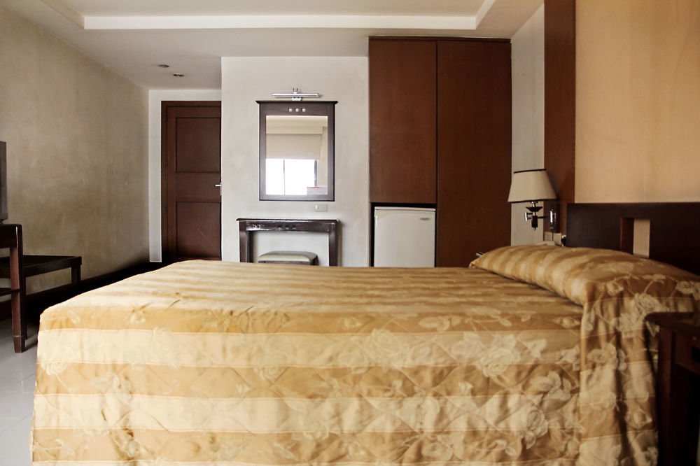 Cherry Blossoms Hotel Manila Ngoại thất bức ảnh