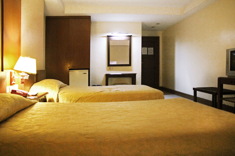 Cherry Blossoms Hotel Manila Ngoại thất bức ảnh