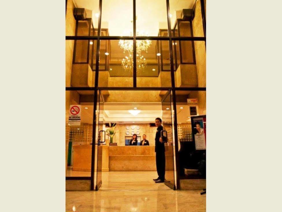 Cherry Blossoms Hotel Manila Ngoại thất bức ảnh