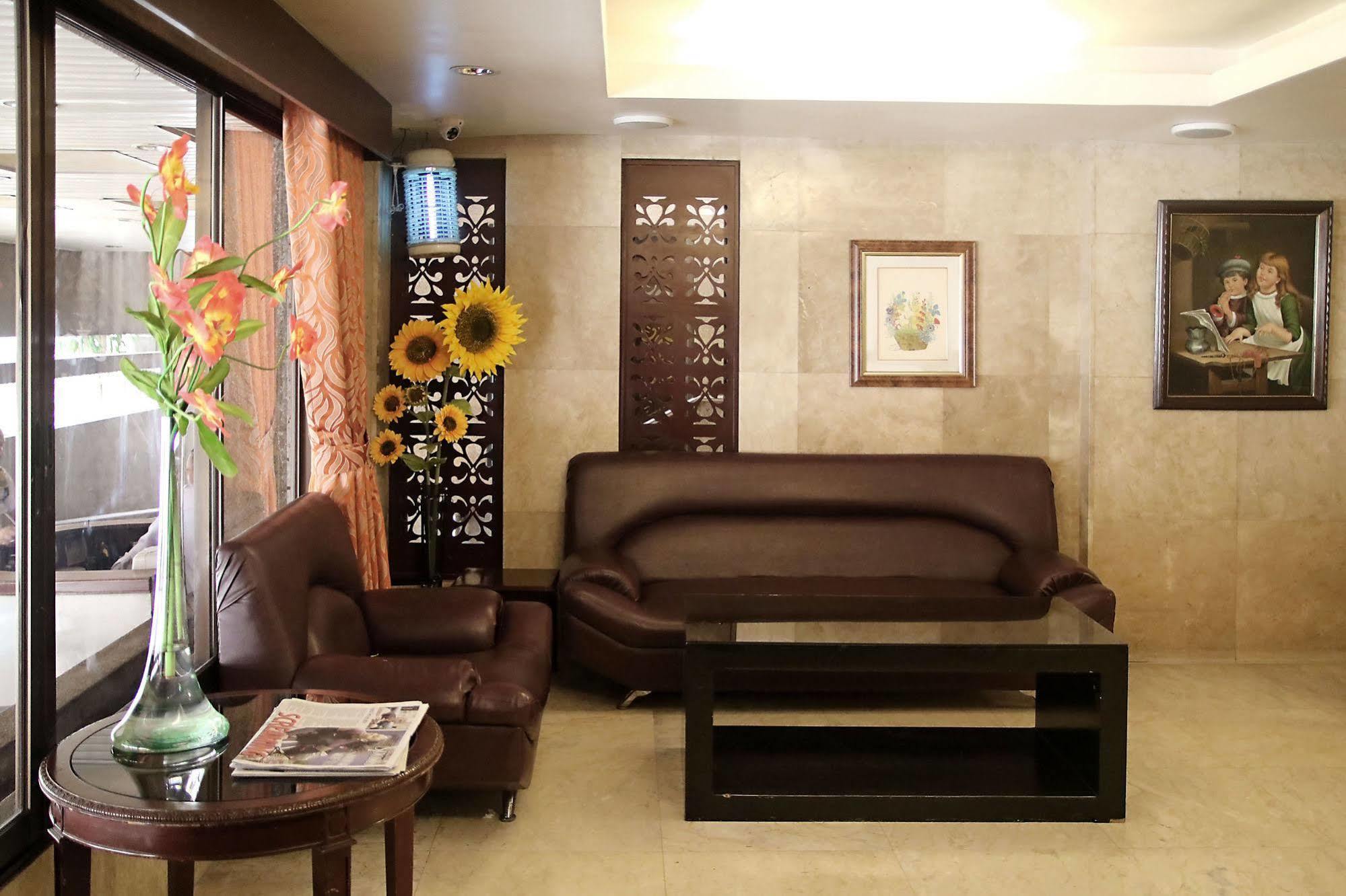 Cherry Blossoms Hotel Manila Ngoại thất bức ảnh