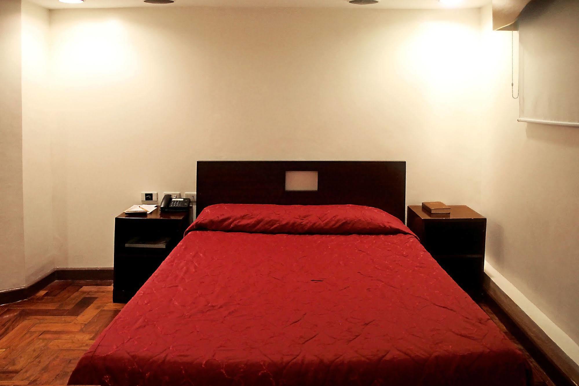 Cherry Blossoms Hotel Manila Ngoại thất bức ảnh