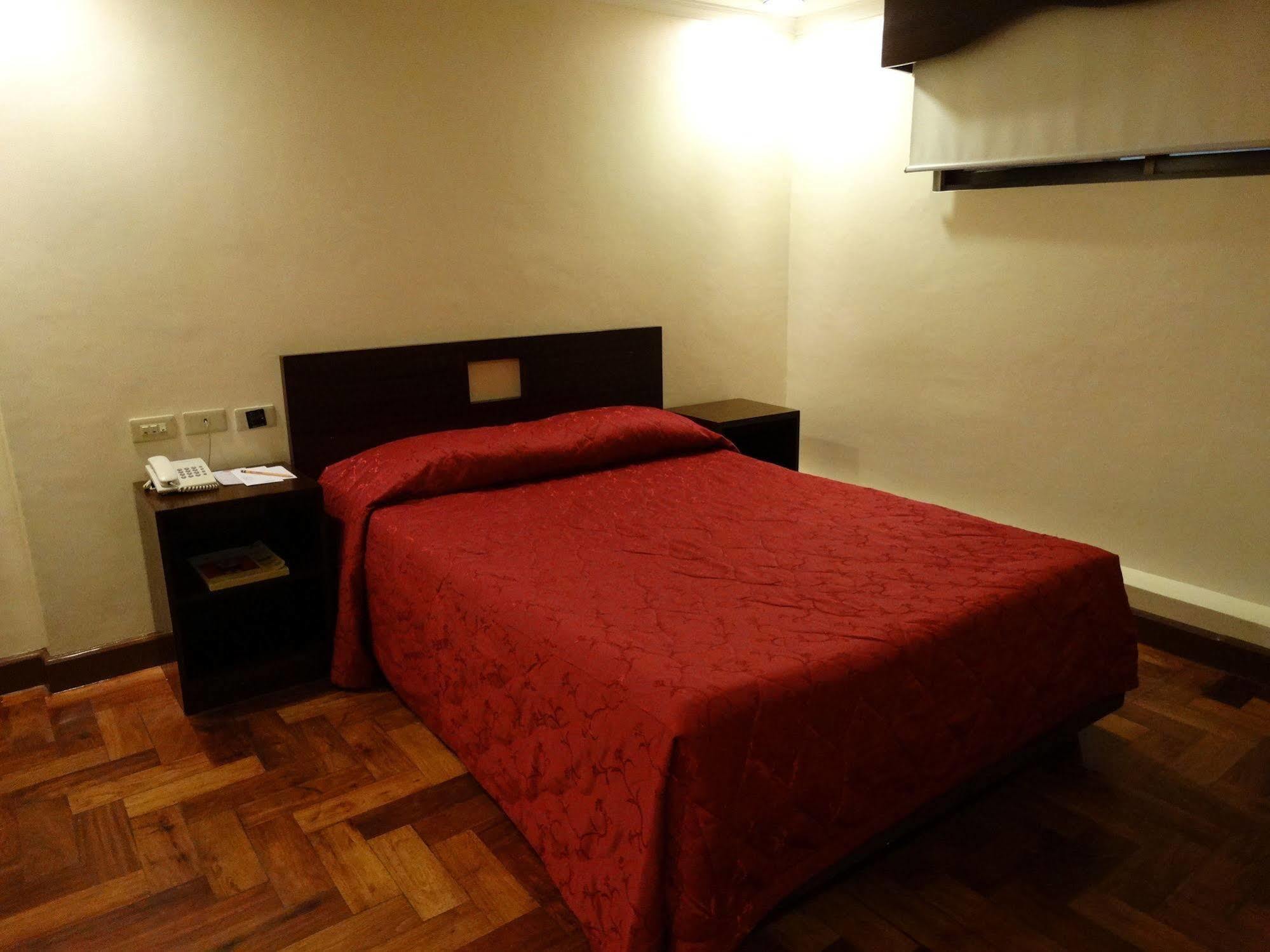 Cherry Blossoms Hotel Manila Ngoại thất bức ảnh