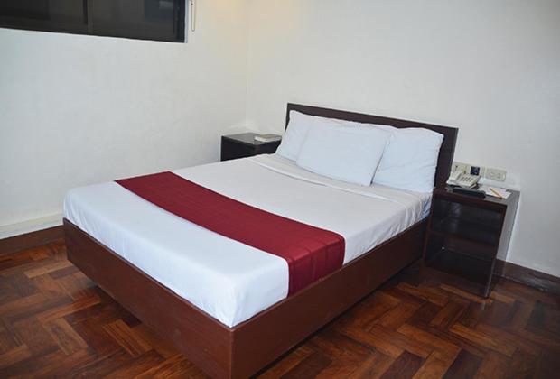 Cherry Blossoms Hotel Manila Ngoại thất bức ảnh