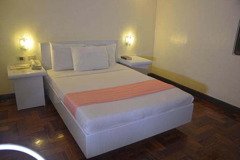 Cherry Blossoms Hotel Manila Ngoại thất bức ảnh