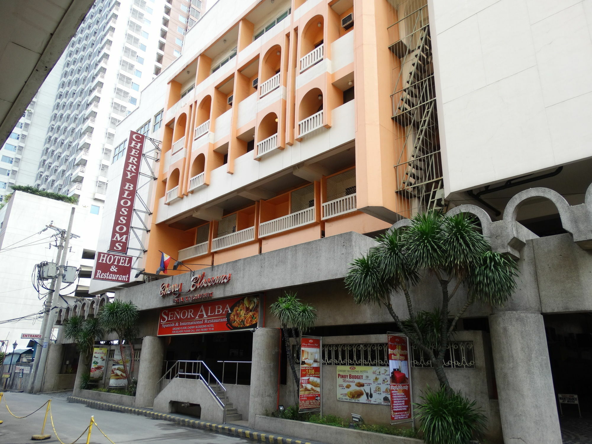 Cherry Blossoms Hotel Manila Ngoại thất bức ảnh