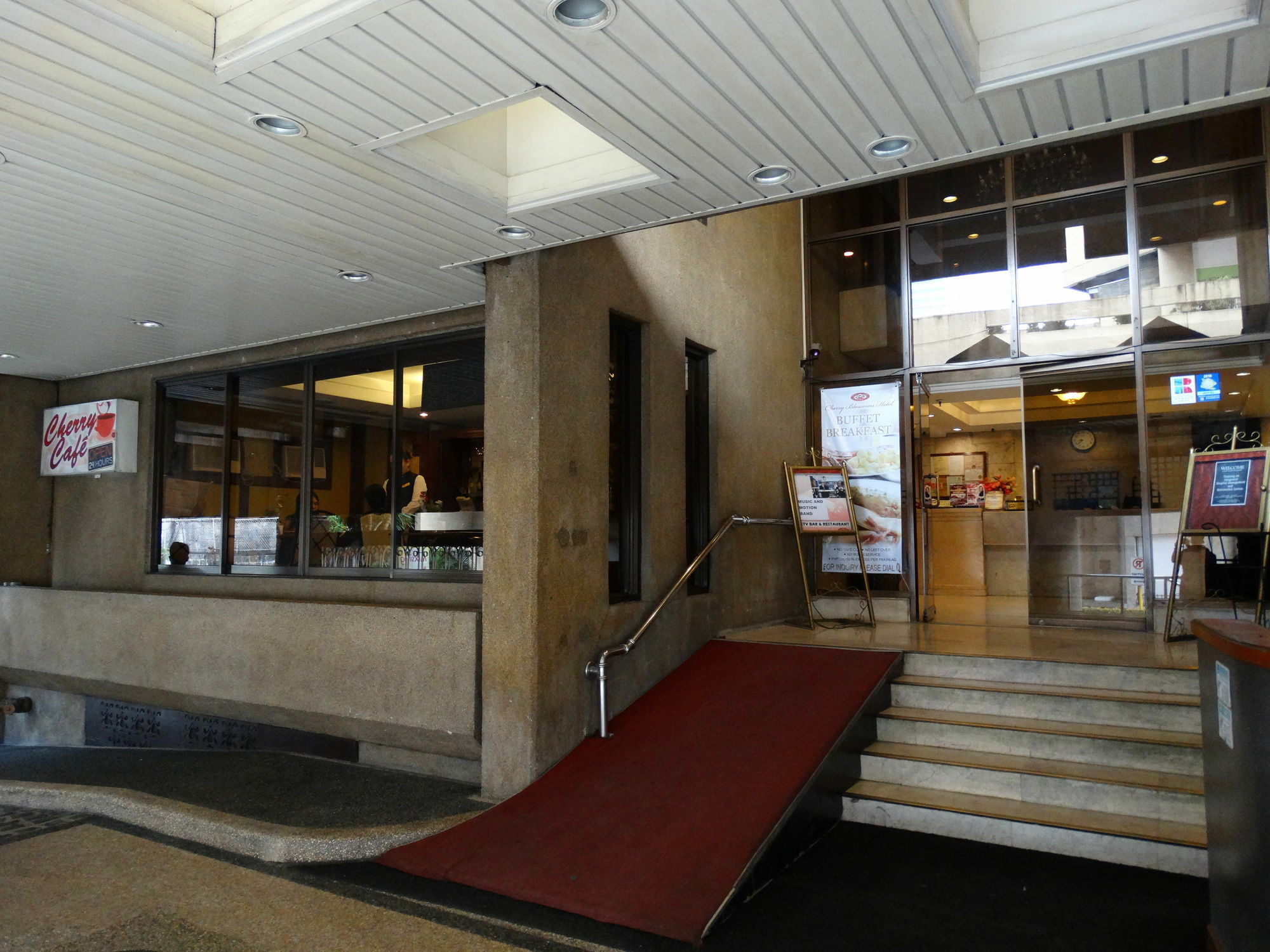 Cherry Blossoms Hotel Manila Ngoại thất bức ảnh