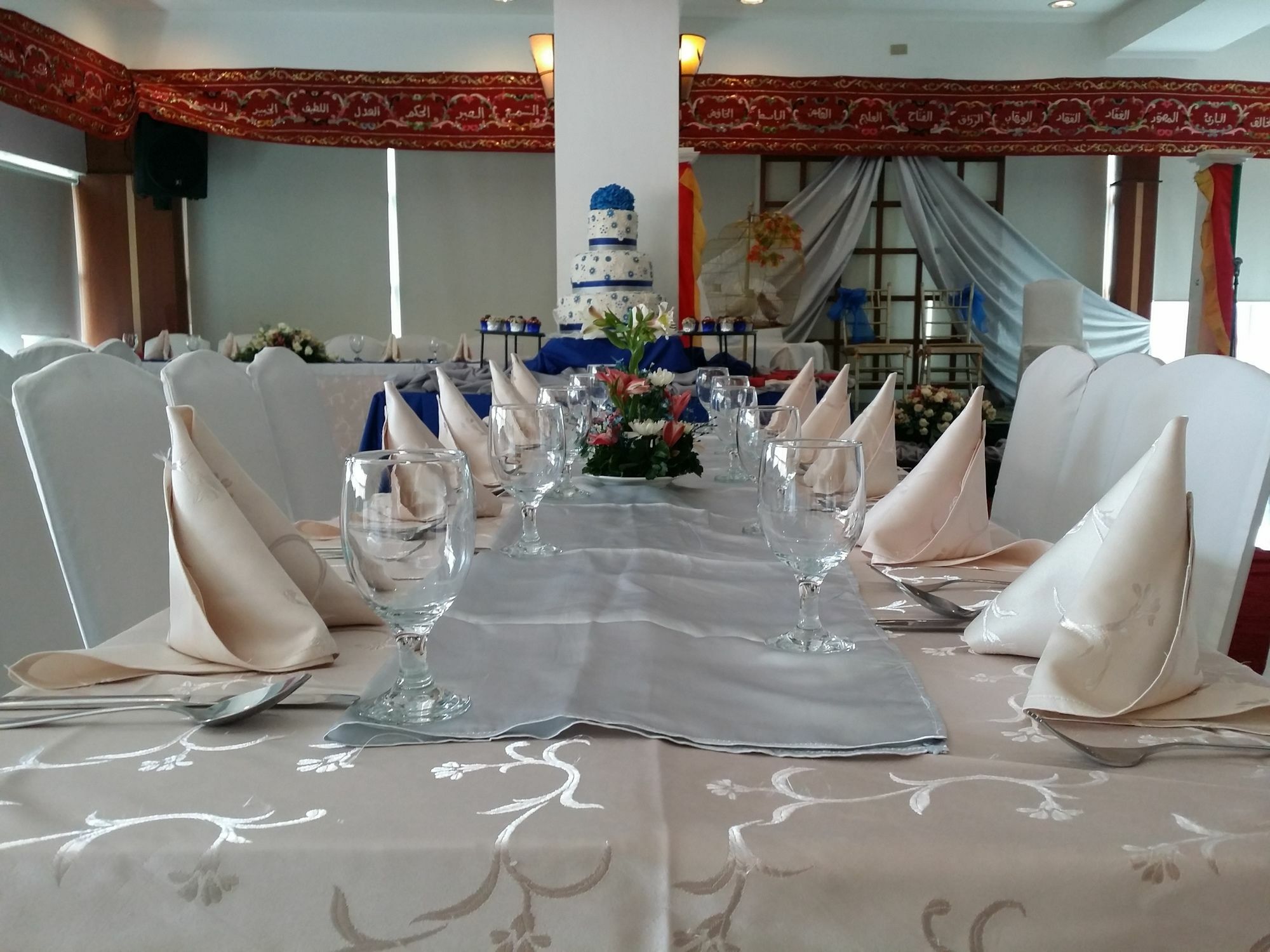 Cherry Blossoms Hotel Manila Ngoại thất bức ảnh